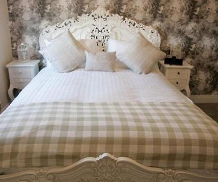 เดอะ แลมบ์ตัน วอร์ม Hotel Chester-le-Street ภายนอก รูปภาพ